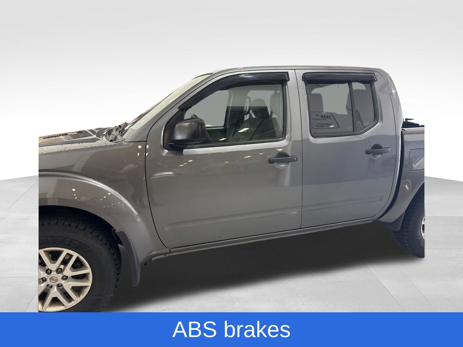 Used 2018 Nissan Frontier SV image 20
