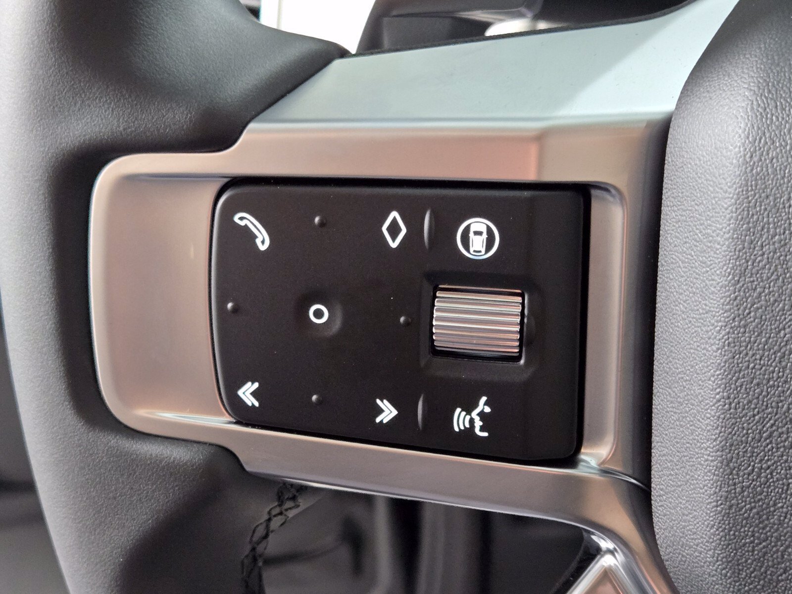 New 2026 Land Rover Discovery Dynamic SE AWD/4WD image 24