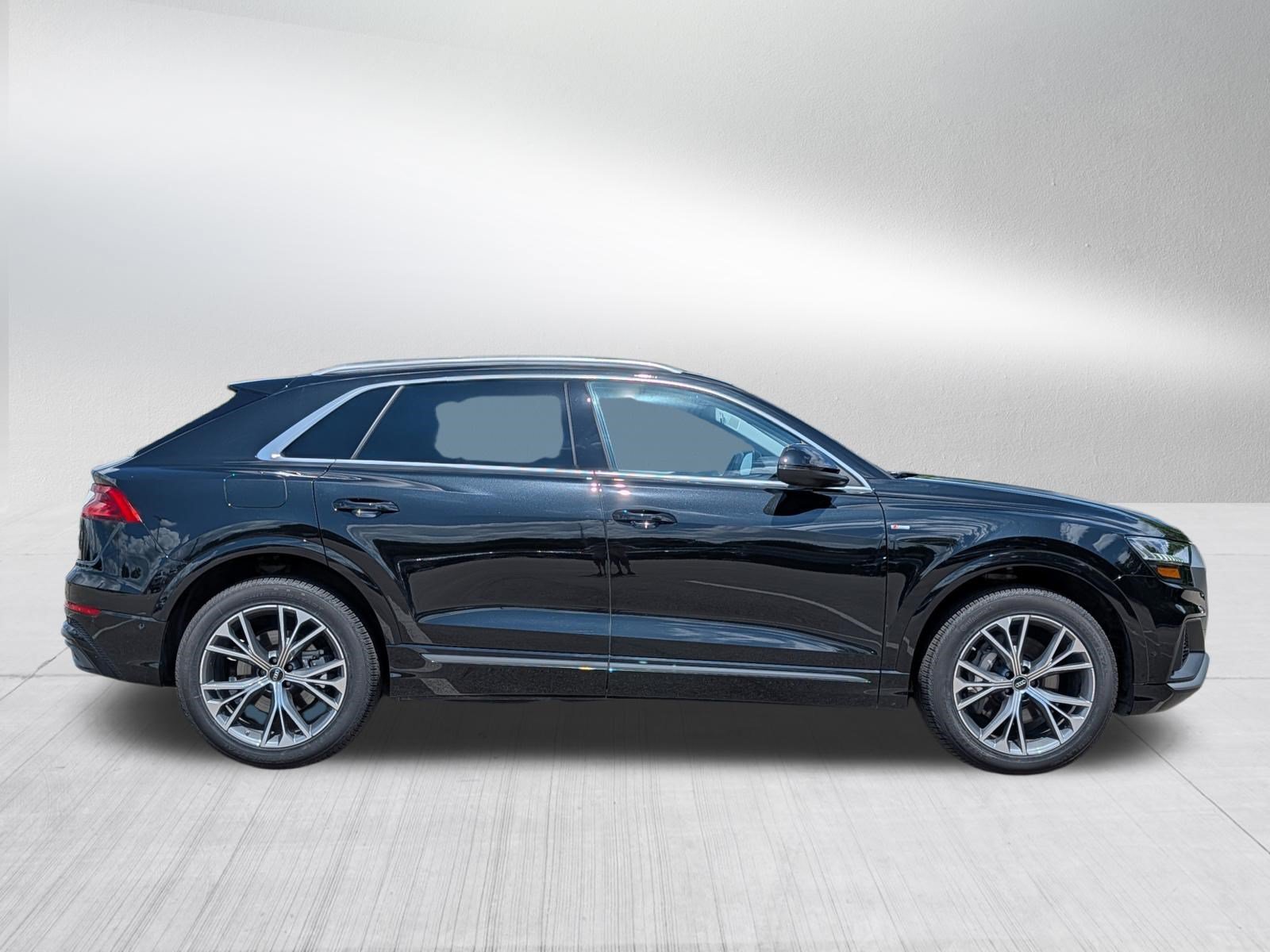 Certified 2023 Audi Q8 Premium Plus w/ Premium Plus Package AWD/4WD image 8