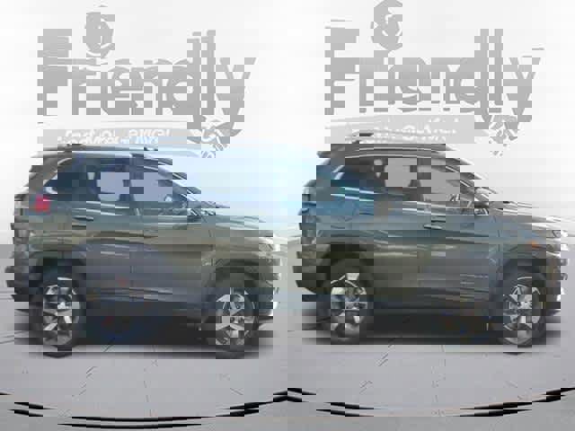 Used 2019 Jeep Cherokee Limited w/ Luxury Group image 6