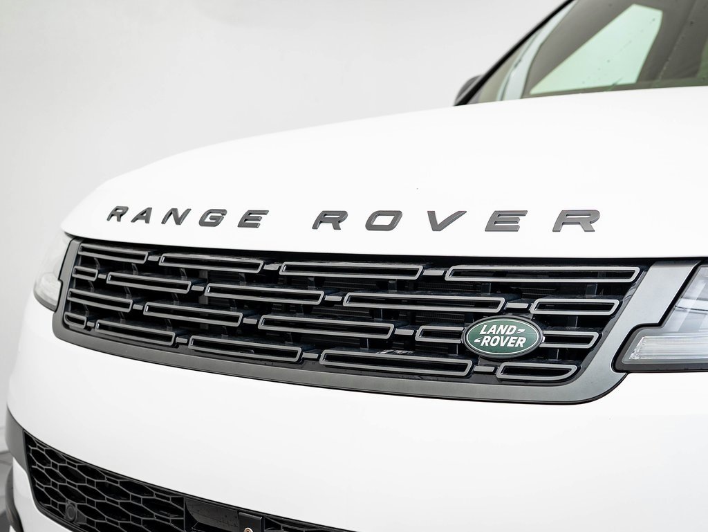 New 2025 Land Rover Range Rover Sport Dynamic SE image 3