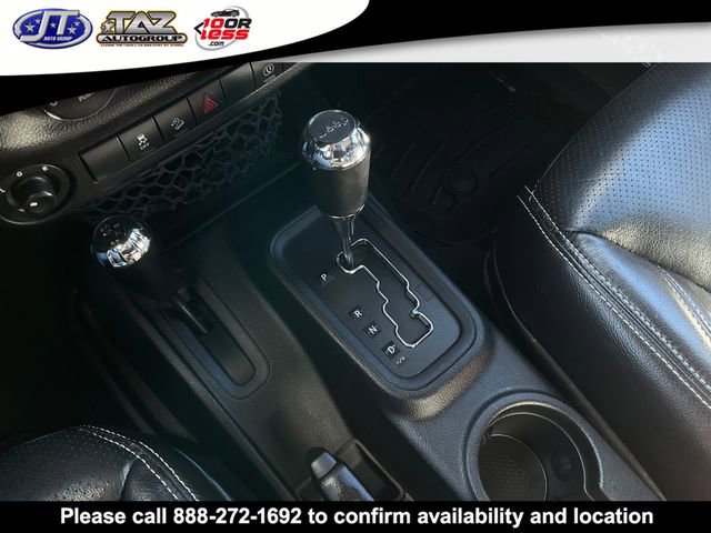 Used 2017 Jeep Wrangler Sahara w/ Connectivity Group AWD/4WD image 15