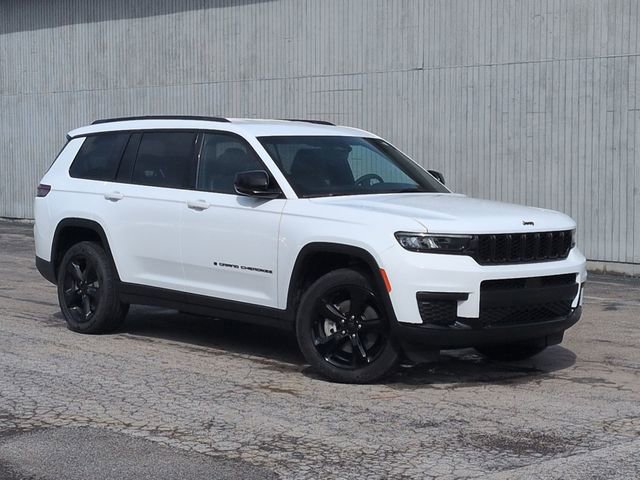 Used 2025 Jeep Grand Cherokee L Laredo image 11