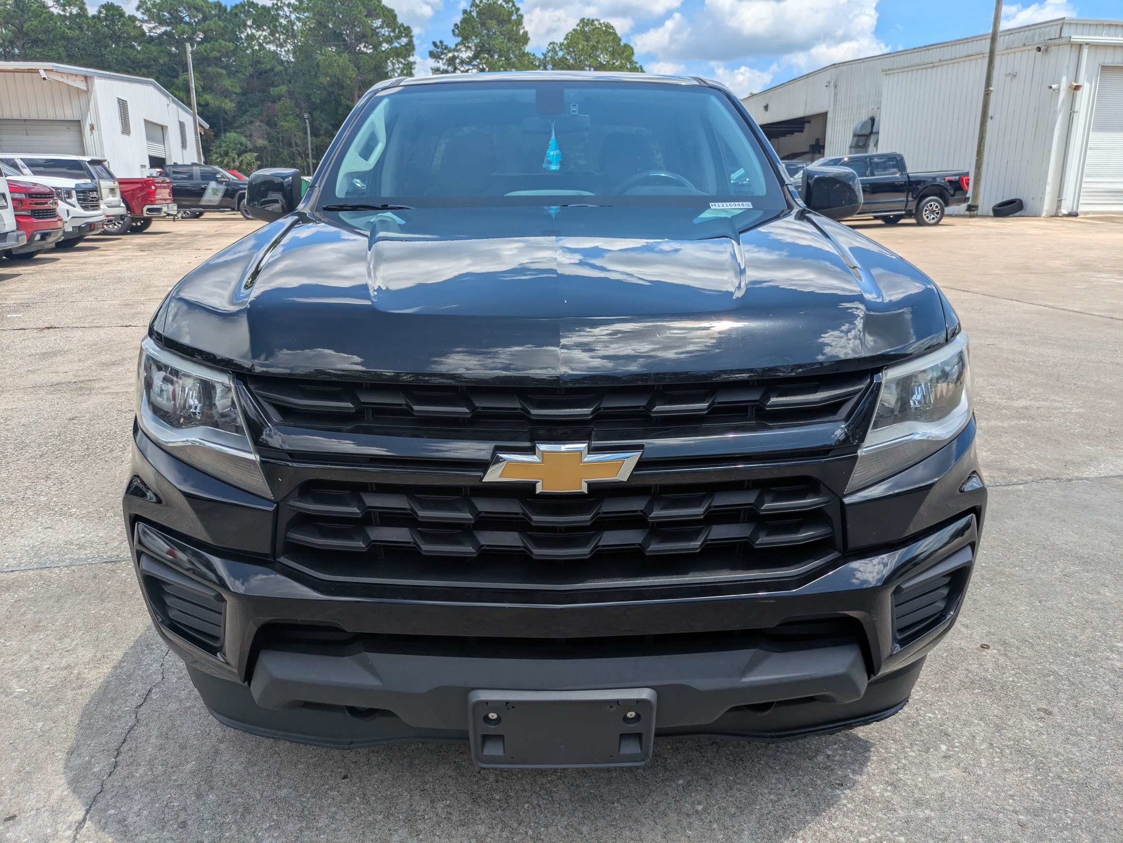 Used 2021 Chevrolet Colorado W/T w/ Custom Special Edition AWD/4WD image 18