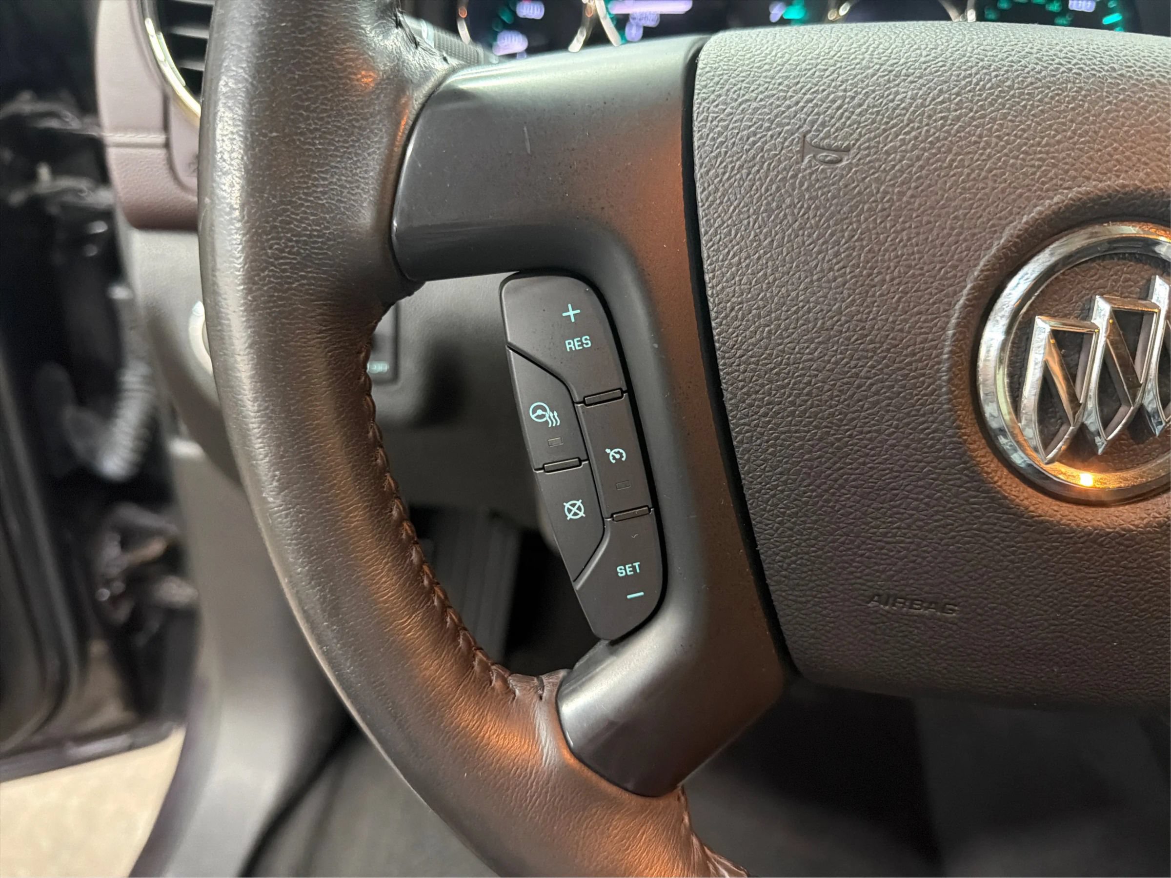 Used 2015 Buick Enclave Leather w/ Trailering Package FWD image 23