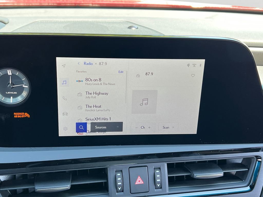 New 2025 Lexus ES 300h w/ Premium Package image 22