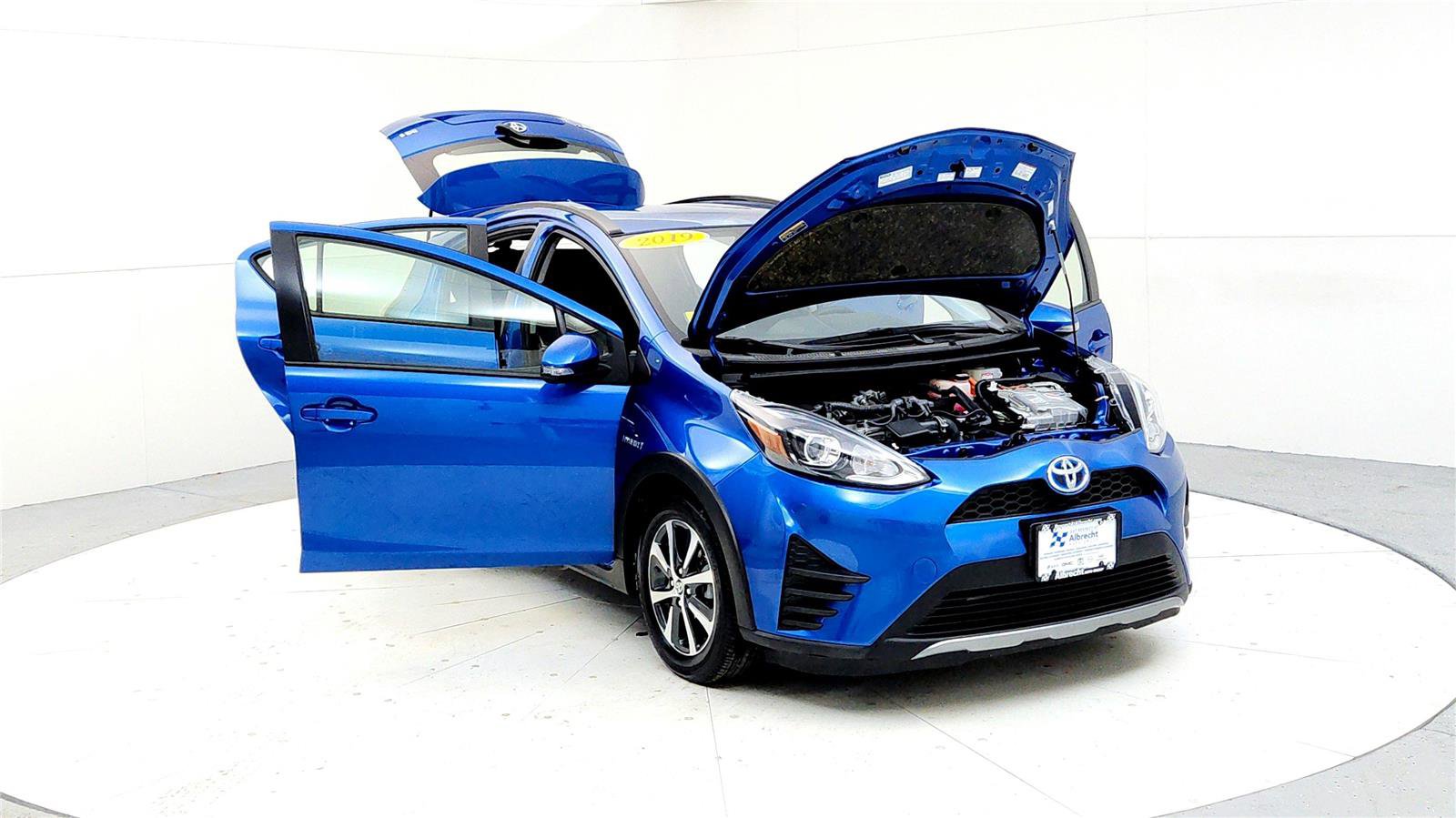 Certified 2019 Toyota Prius C image 9