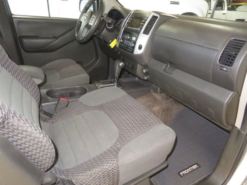 Used 2013 Nissan Frontier SV w/ SV Value Truck Pkg image 31
