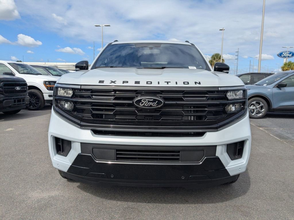 New 2025 Ford Expedition Max Platinum w/ Stealth Performance Package image 10
