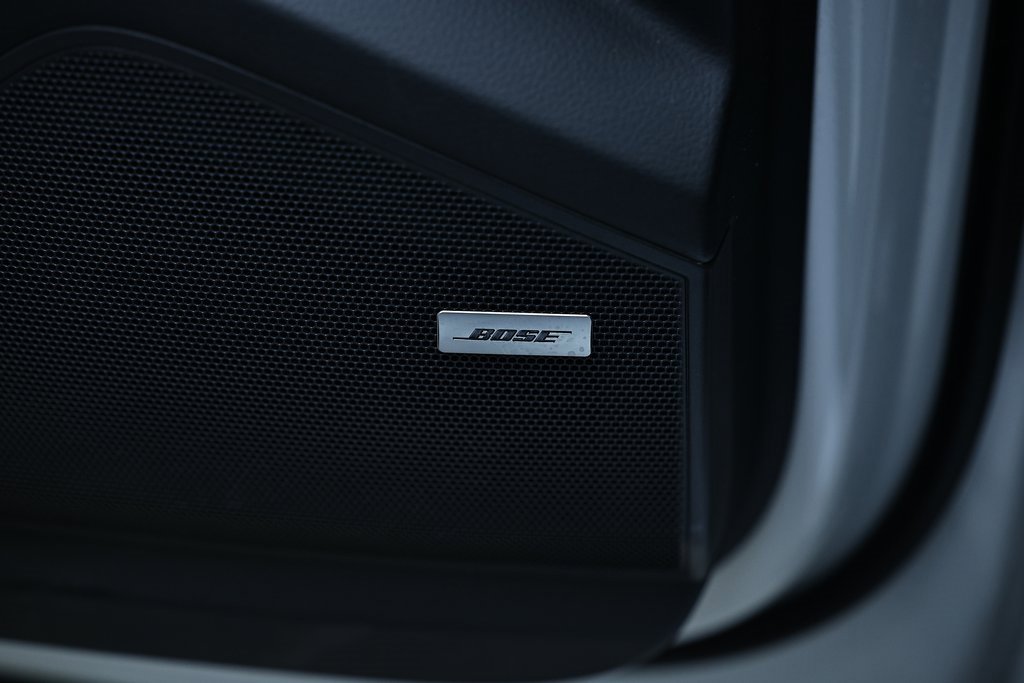 Certified 2025 Porsche Cayenne w/ Premium Package Plus image 22