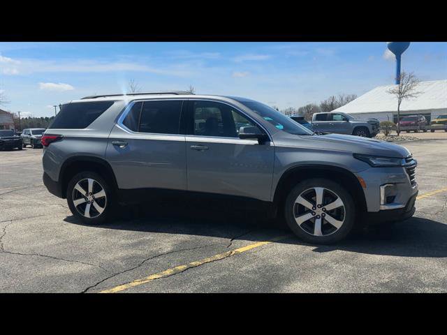 Used 2023 Chevrolet Traverse LT w/ LT Premium Package AWD/4WD image 27