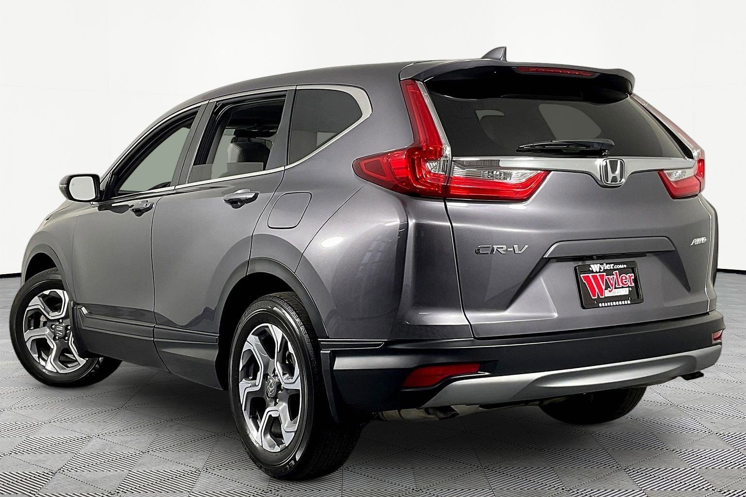 Used 2018 Honda CR-V EX image 4