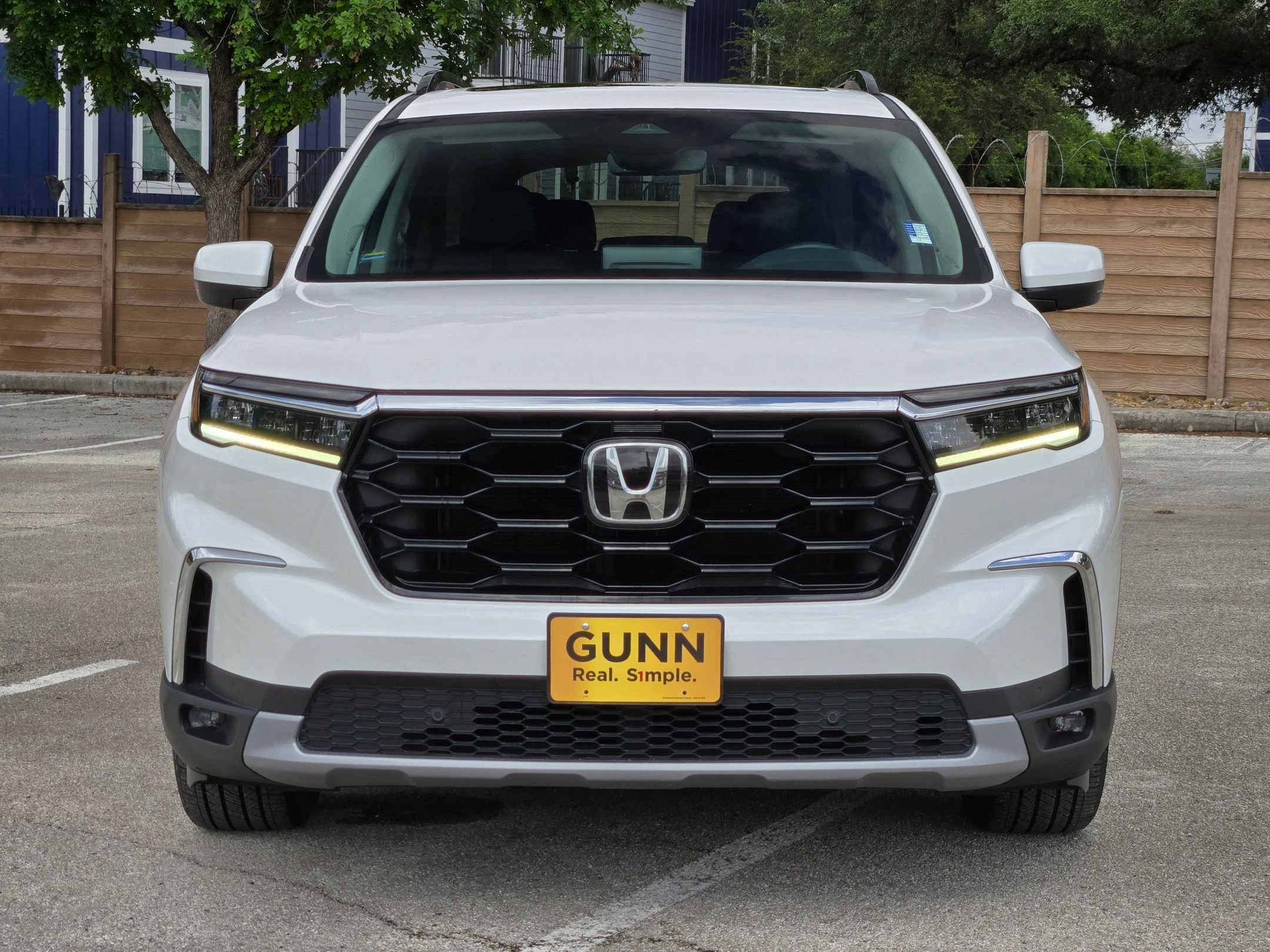 Used 2025 Honda Pilot Touring image 9