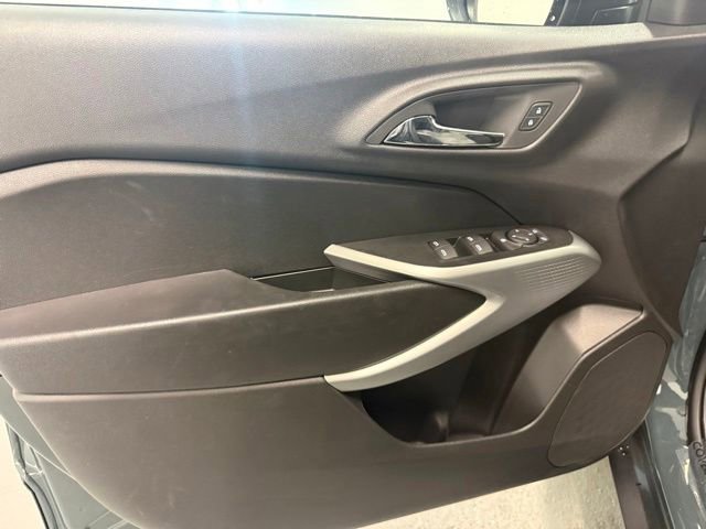 New 2026 Chevrolet Trax LS w/ LS Convenience Package FWD image 12