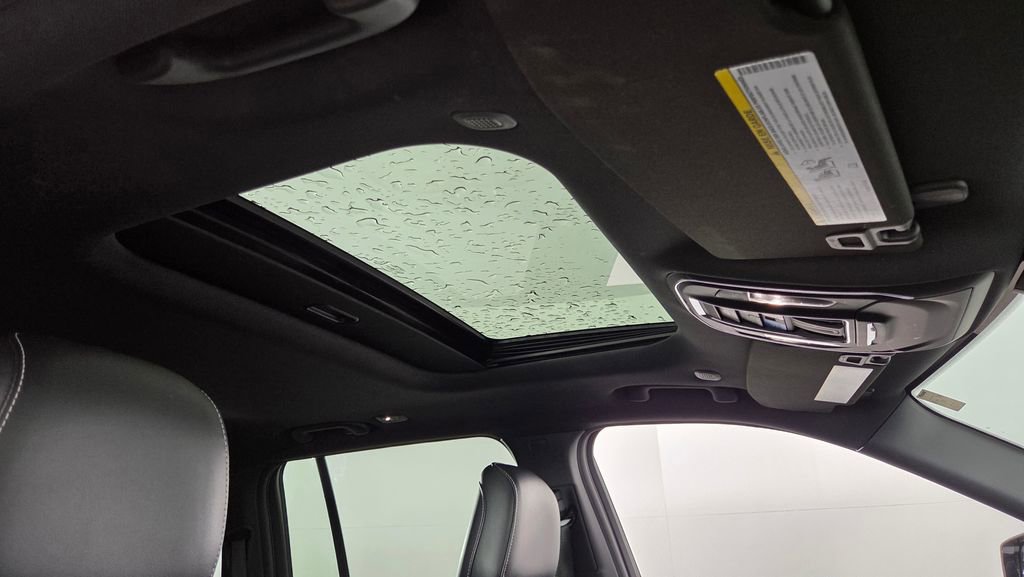 Used 2023 Jeep Grand Cherokee Altitude image 37