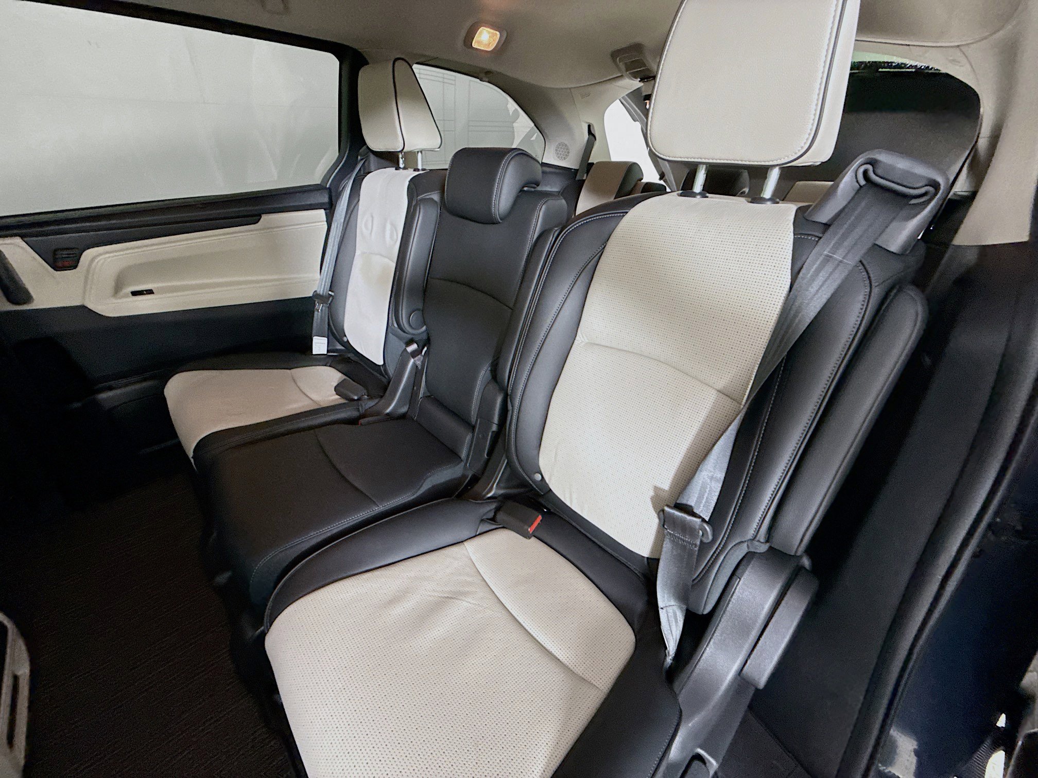 Certified 2025 Honda Odyssey Elite image 30