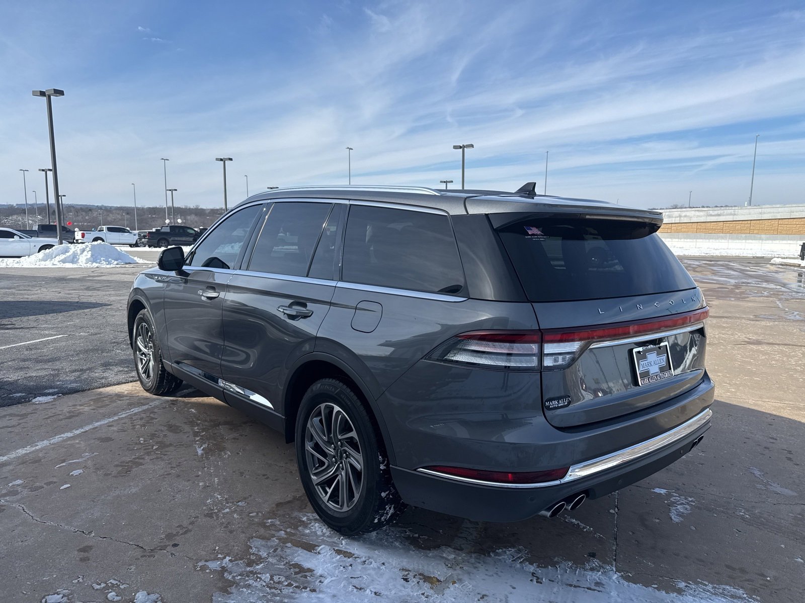 Used 2021 Lincoln Aviator Standard image 5