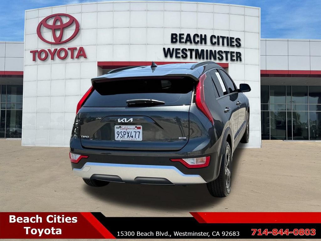 Used 2025 Kia Niro EX FWD image 11