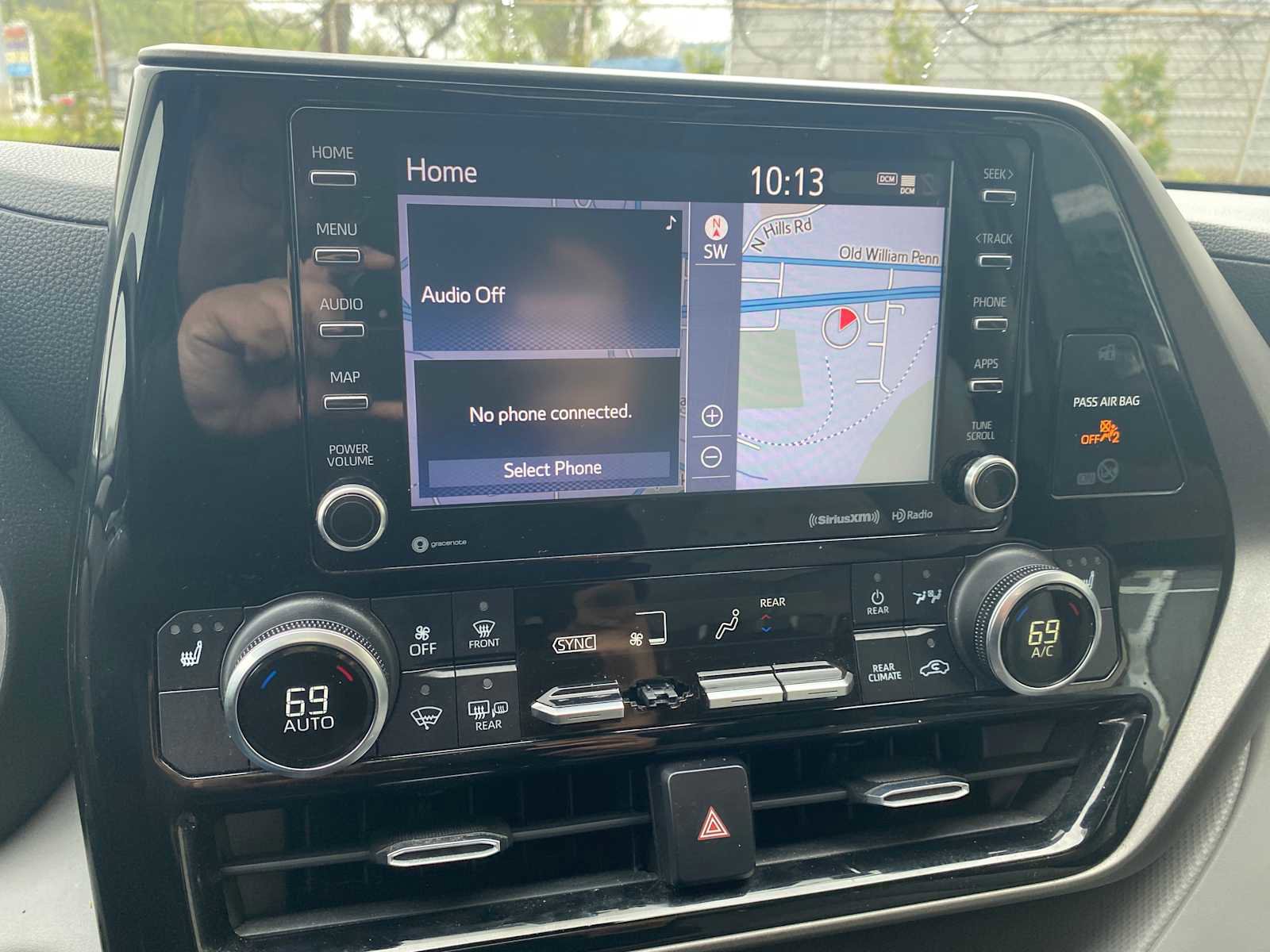Used 2020 Toyota Highlander XLE AWD/4WD image 20