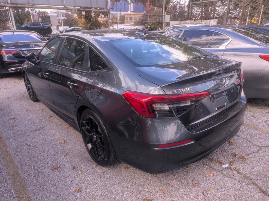 Used 2024 Honda Civic Sport image 6