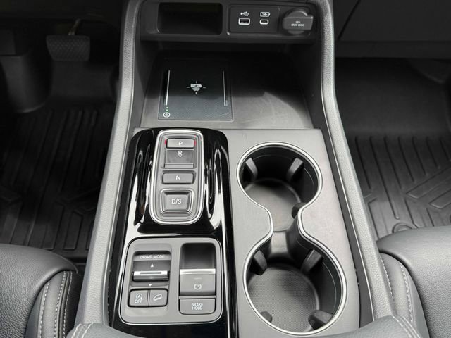 Used 2024 Honda Pilot Touring image 4