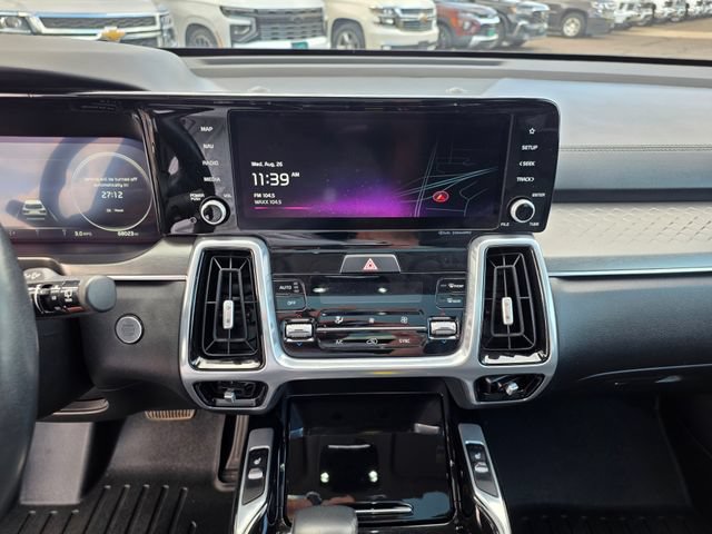 Used 2023 Kia Sorento SX AWD/4WD image 22