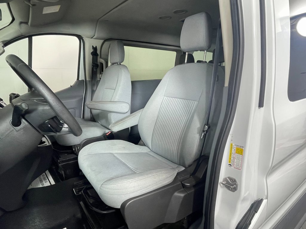 Used 2015 Ford Transit 350 XLT image 22