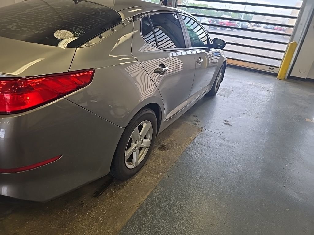 Used 2015 Kia Optima LX FWD image 8