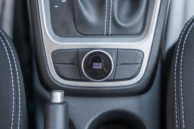 Used 2024 Hyundai Venue SEL FWD image 28