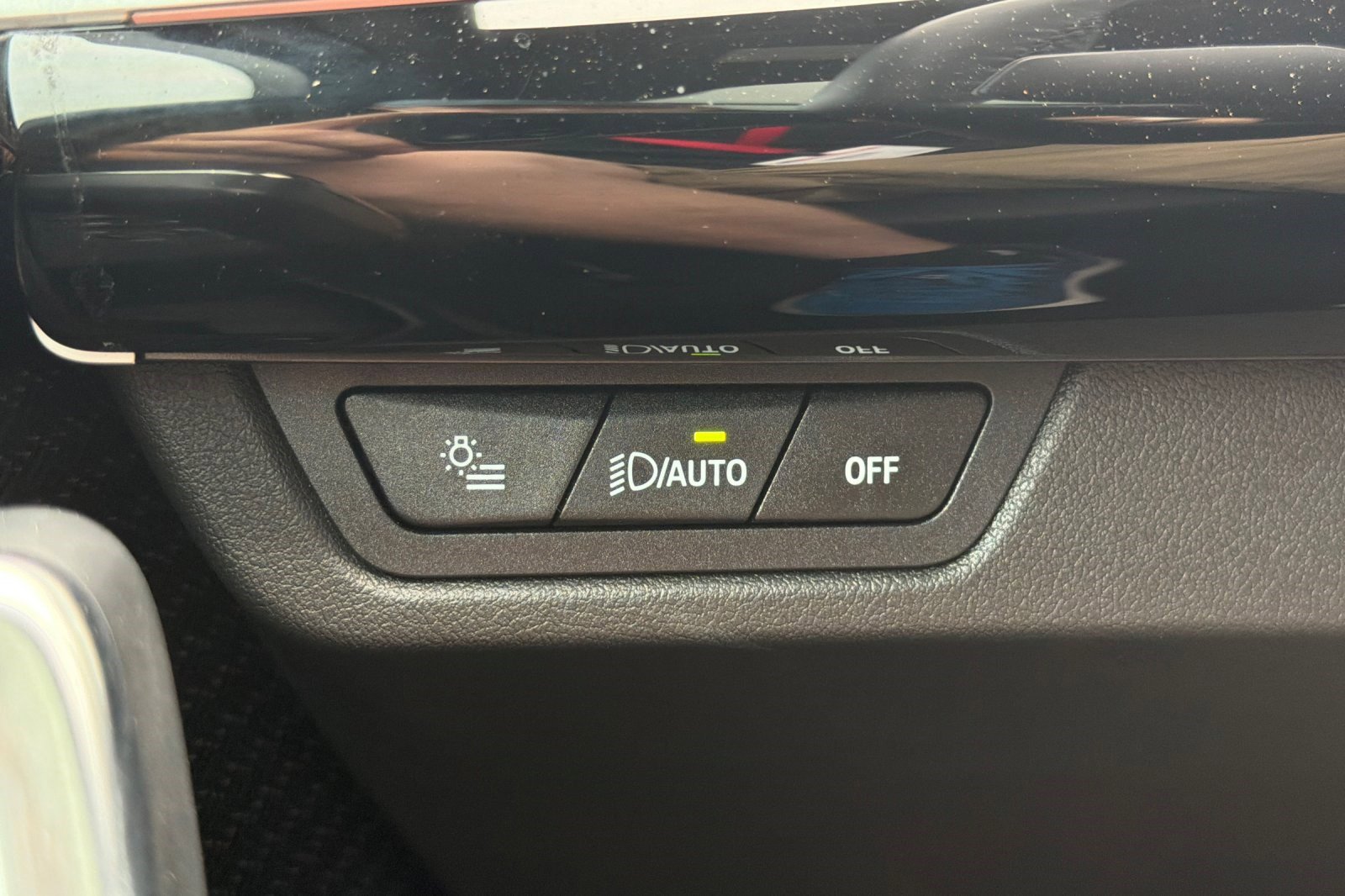 Used 2025 BMW X1 xDrive28i w/ Convenience Package image 38