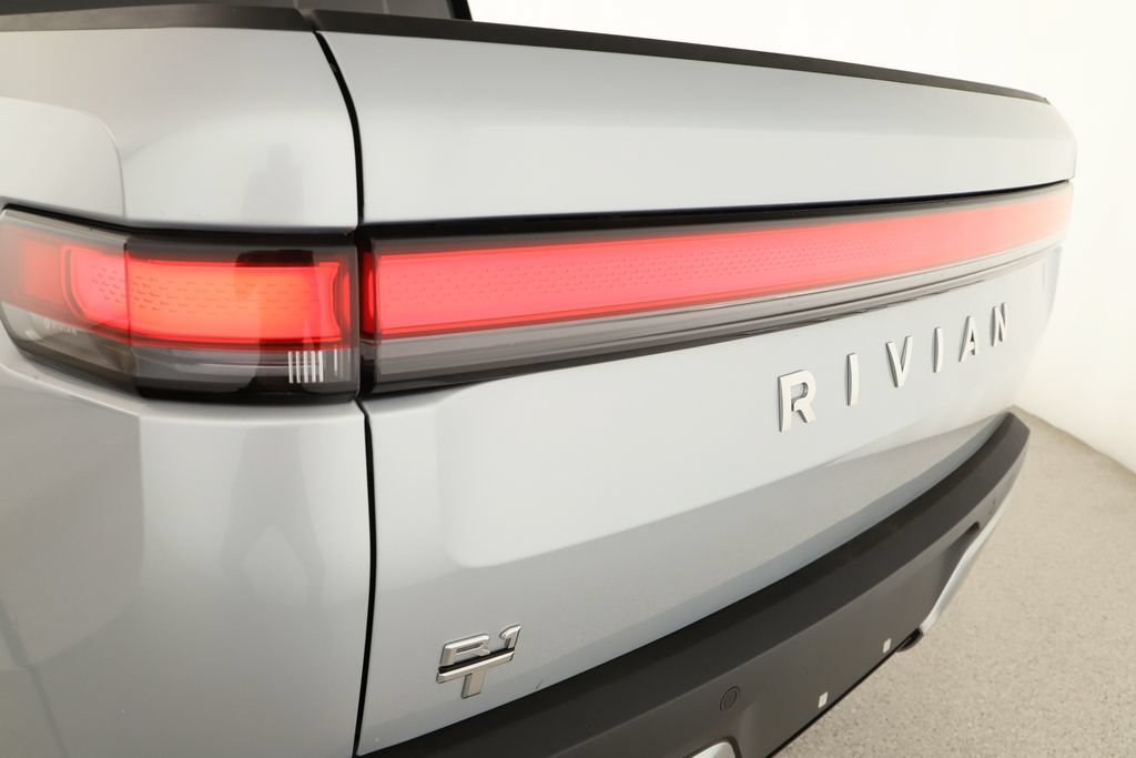Used 2023 Rivian R1T Adventure AWD/4WD image 31