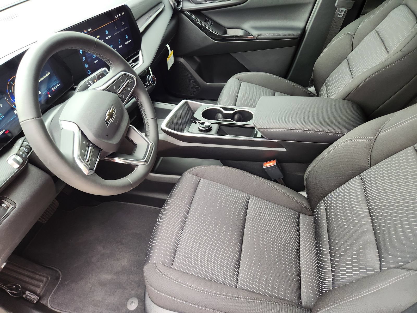 New 2027 Chevrolet Equinox LT w/ Midnight Edition FWD image 13