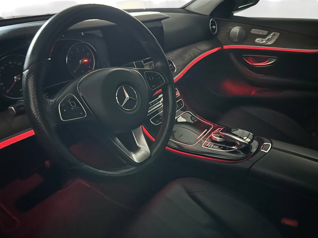 Used 2017 Mercedes-Benz E 400 4MATIC Wagon image 21