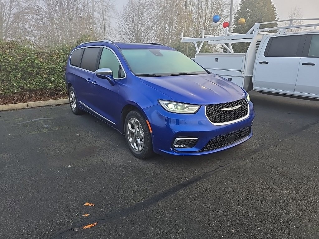 Used 2021 Chrysler Pacifica Limited image 5