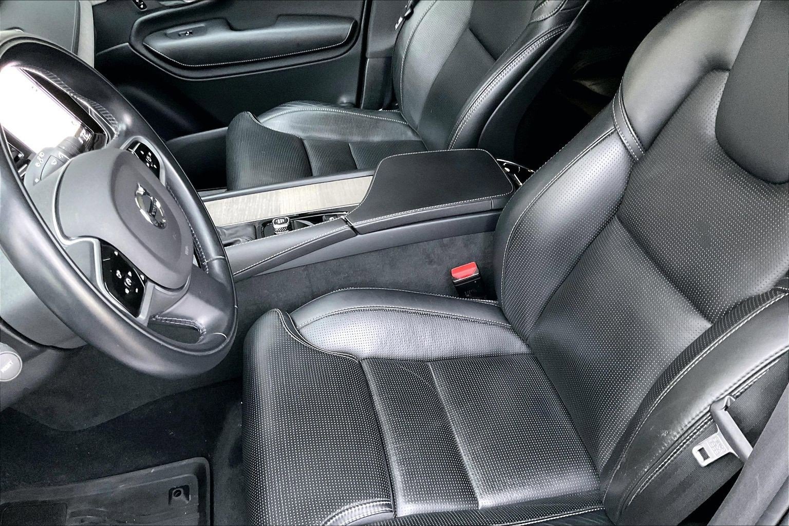 Used 2022 Volvo XC90 T6 Inscription w/ Climate Package image 17