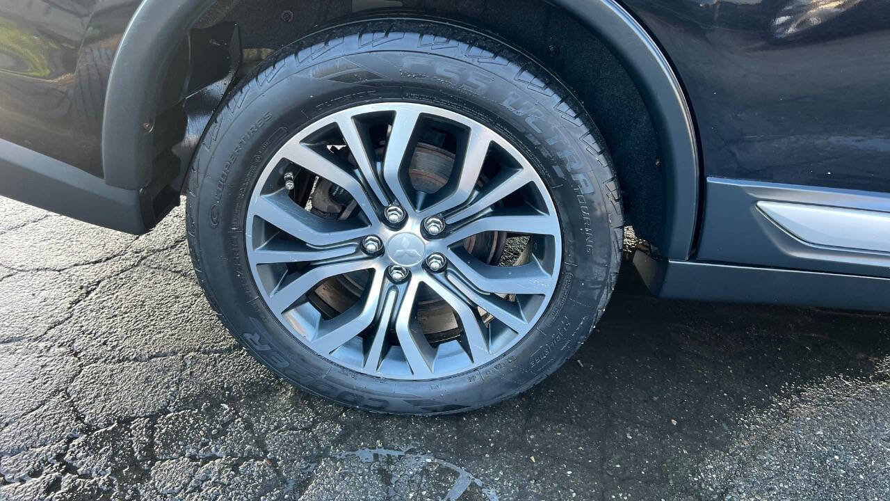 Used 2016 Mitsubishi Outlander SE image 30