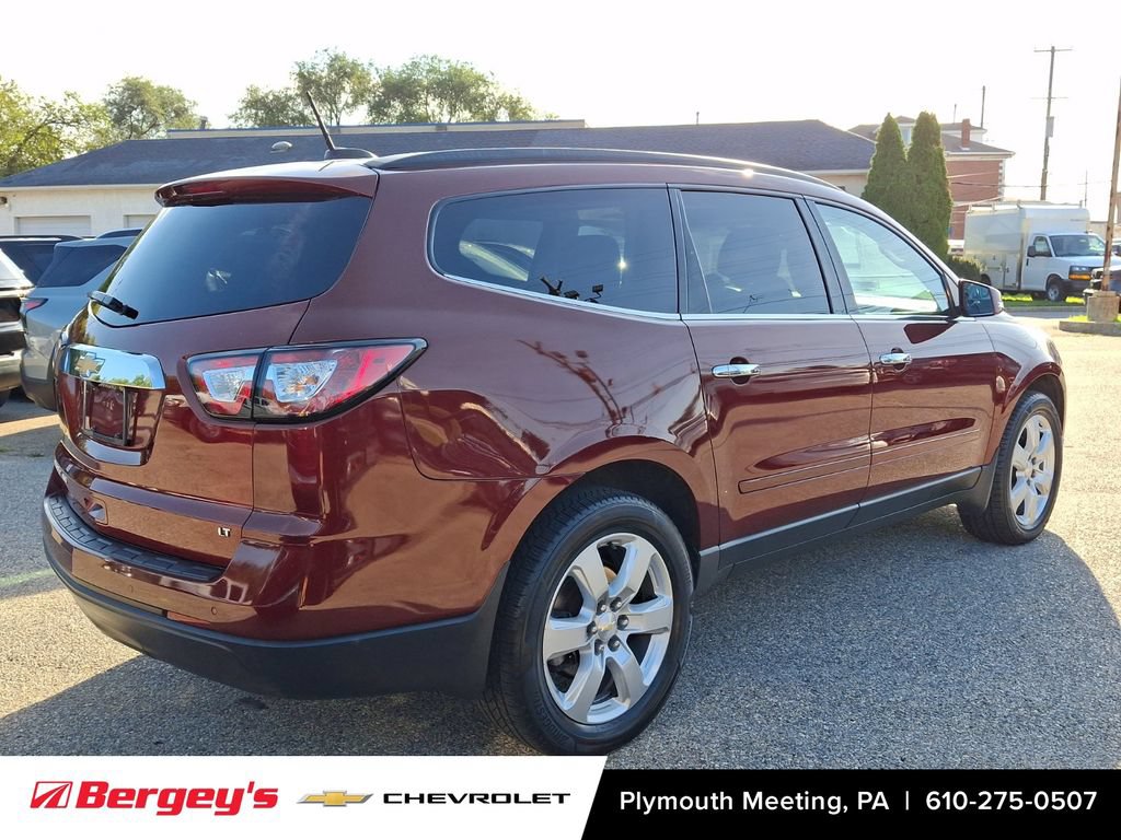 Used 2017 Chevrolet Traverse LT w/ Style and Technology Package AWD/4WD image 8