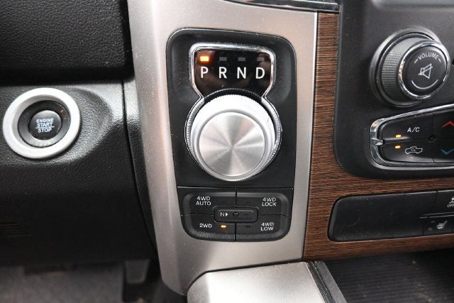 Used 2018 RAM 1500 Laramie w/ Convenience Group AWD/4WD image 23