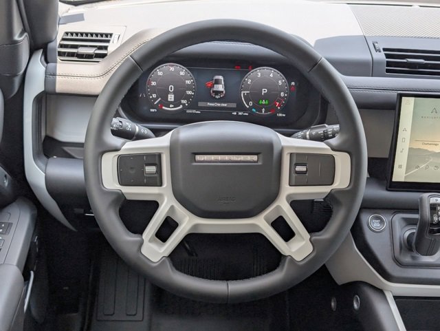 New 2025 Land Rover Defender 110 S image 20