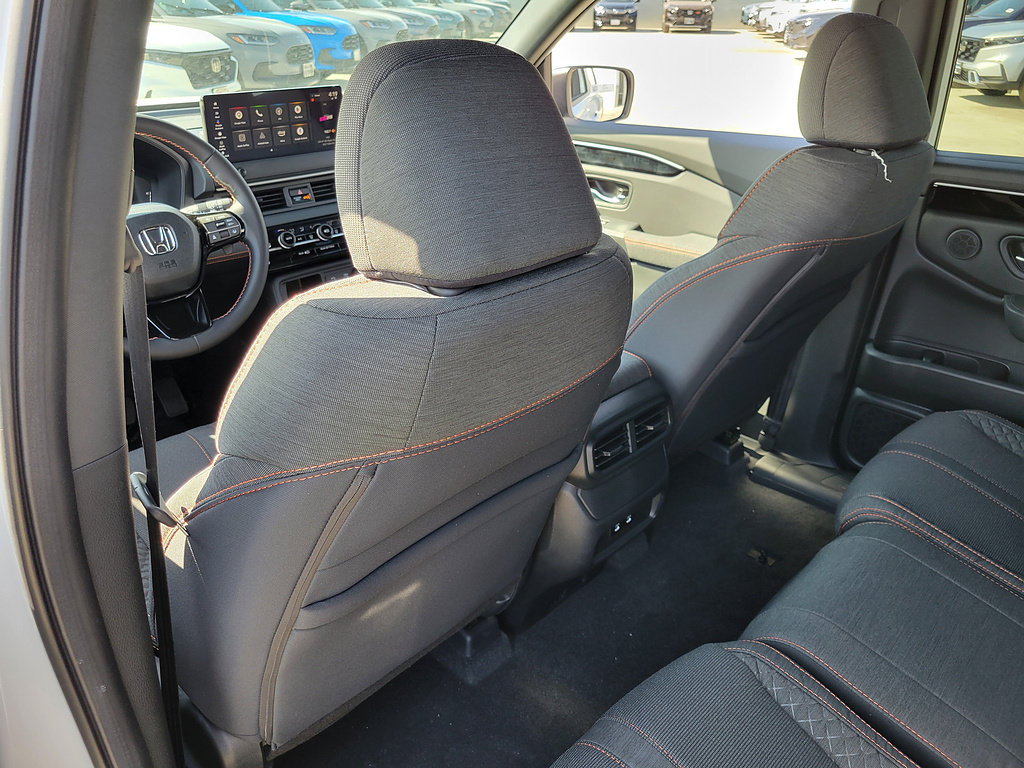 New 2026 Honda Pilot Sport image 13