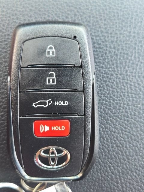 Used 2025 Toyota 4Runner Limited AWD/4WD image 51