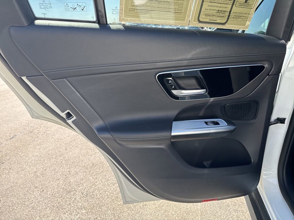 Used 2023 Mercedes-Benz GLC 300 4MATIC image 30