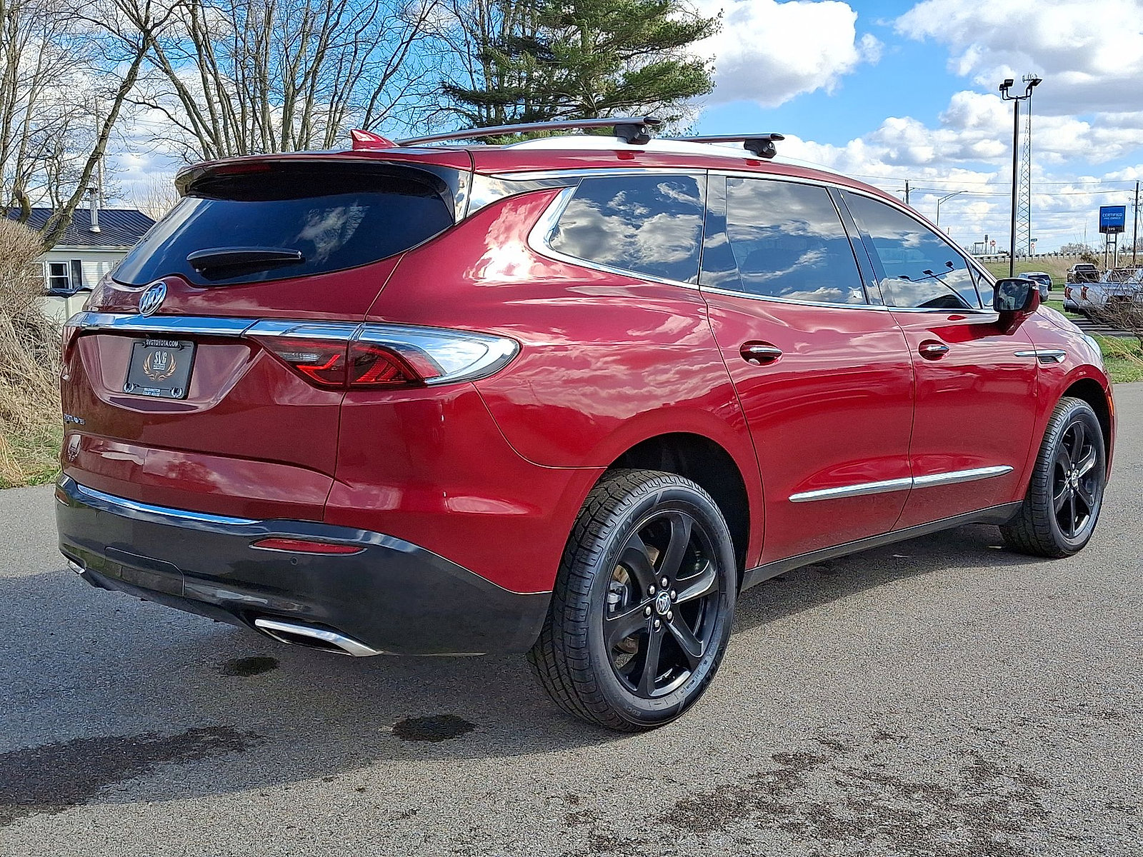 Used 2023 Buick Enclave Essence w/ Sport Touring Edition AWD/4WD image 25