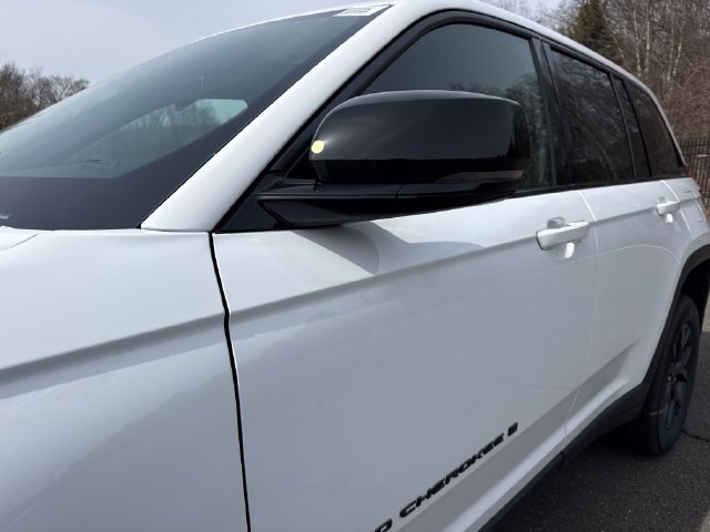New 2026 Jeep Grand Cherokee Altitude AWD/4WD image 4