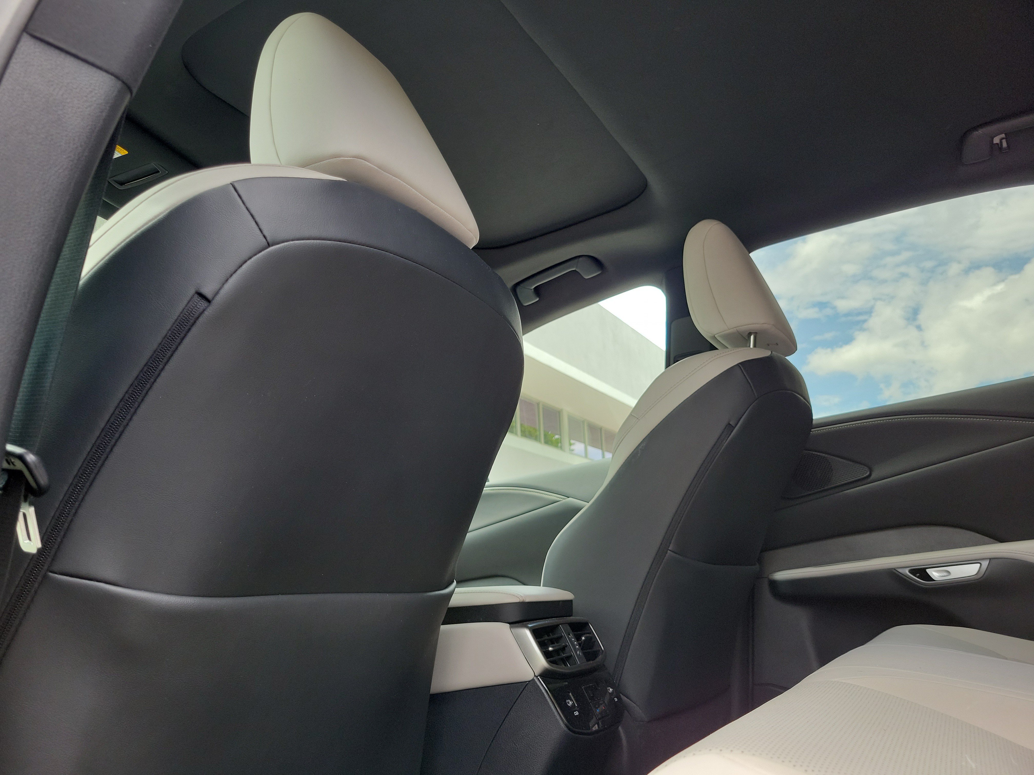 Used 2023 Lexus RX 350 Premium w/ Cold Area Package FWD image 13