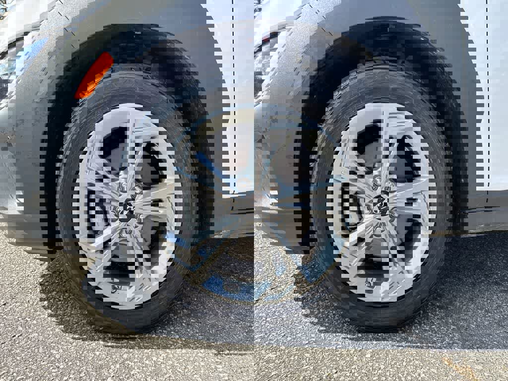 Used 2023 Hyundai Kona SEL w/ Convenience Package image 9