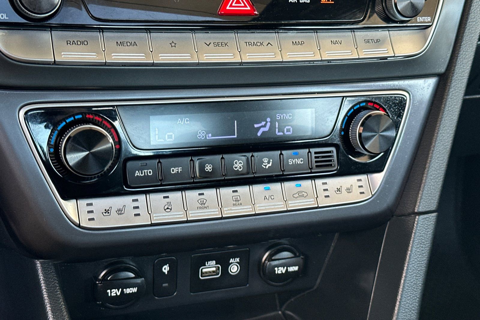 Used 2018 Hyundai Sonata Limited image 17