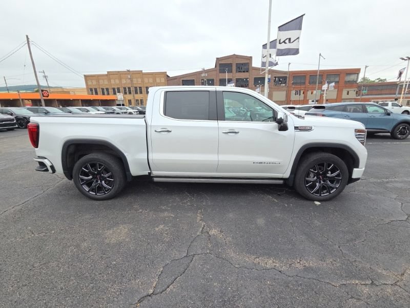 Used 2023 GMC Sierra 1500 Denali w/ Denali Reserve Package AWD/4WD image 8