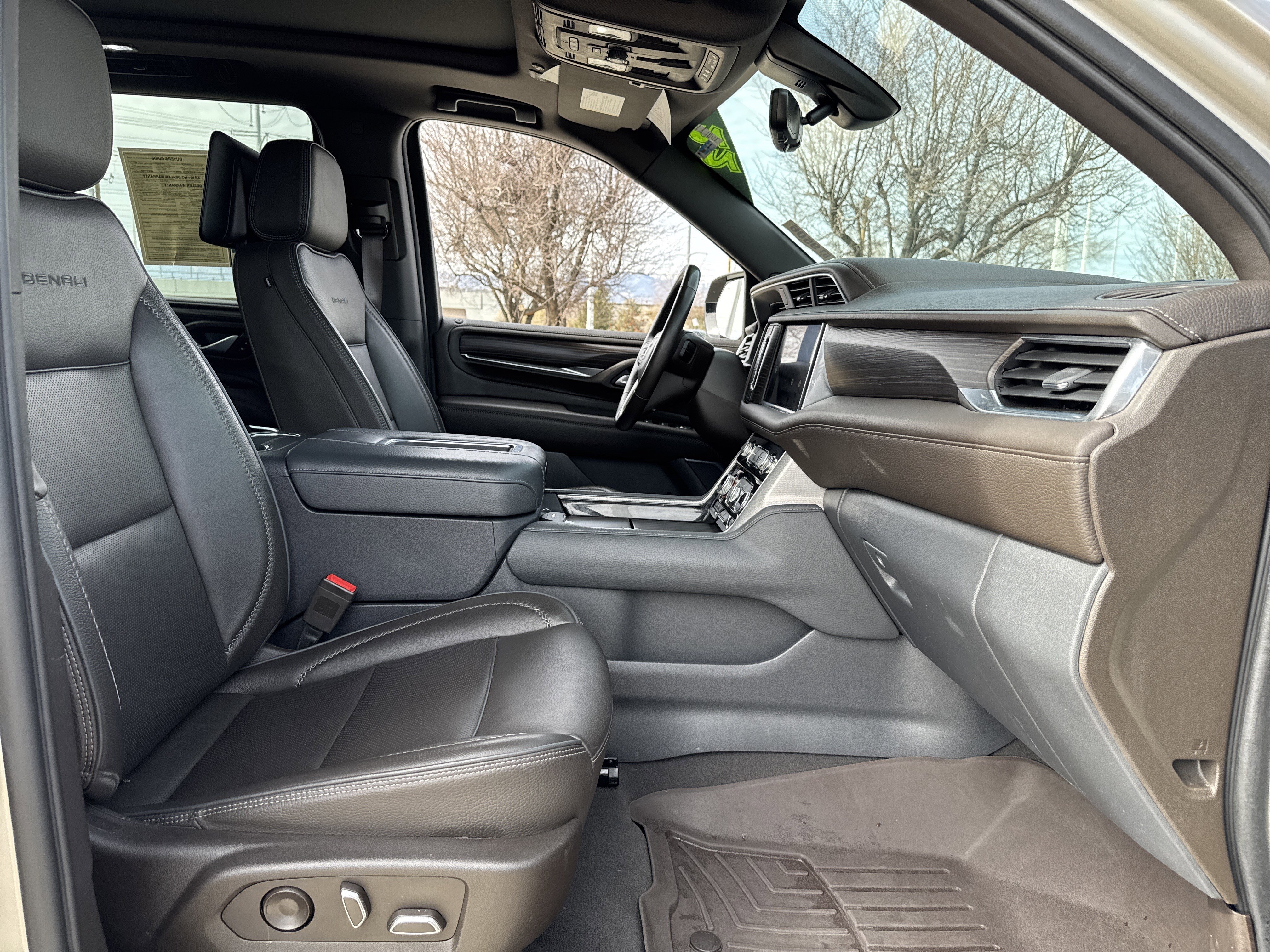 Used 2022 GMC Yukon Denali w/ Denali Ultimate Package image 20