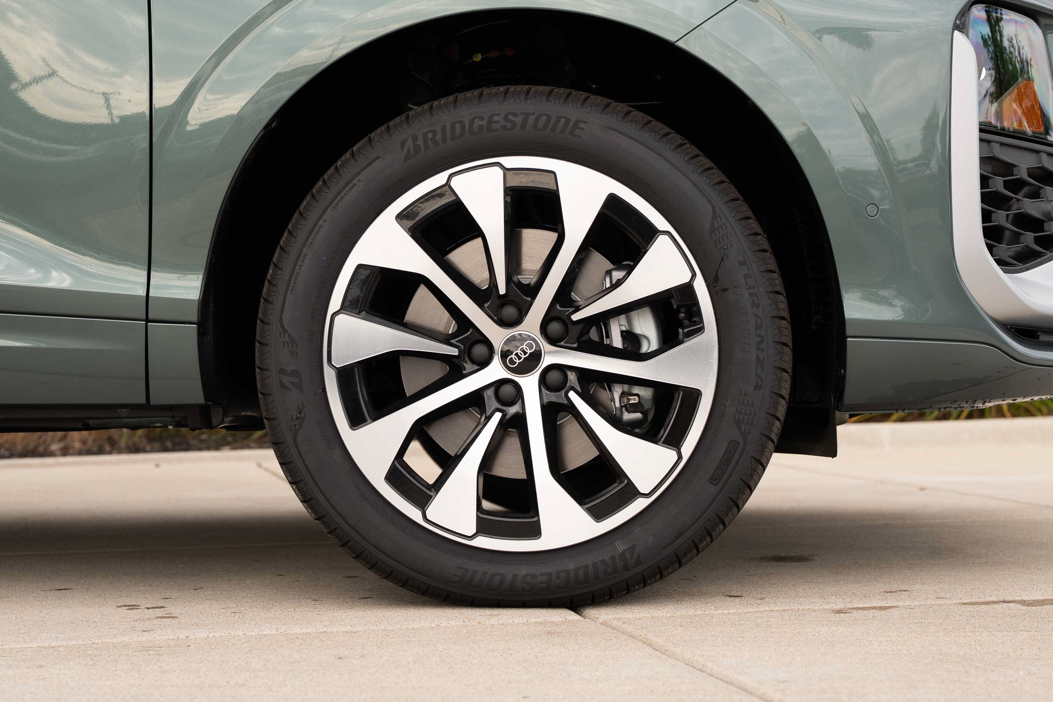 New 2026 Audi Q3 quattro 2.0T AWD/4WD image 25